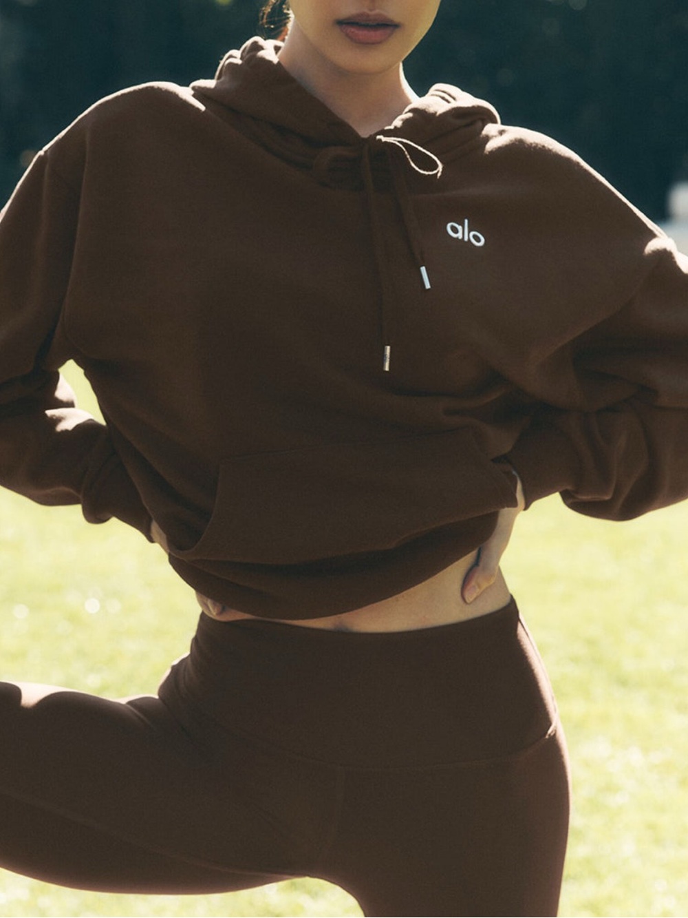 ALO Yoga Accolade Hoodie Size Large RT $148 Espresso NWT
